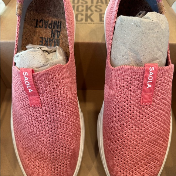 SAOLA women’s slip on sneakers. Lightweight recycled materials rose size 7.5 - Picture 10 of 12